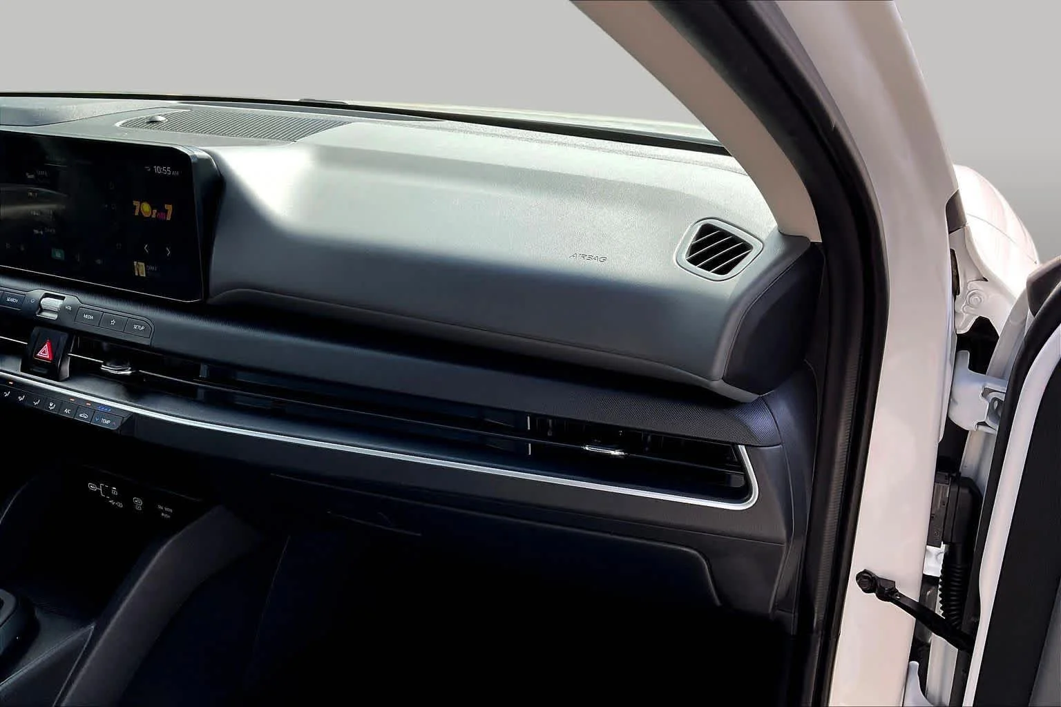 2025 Kia K4 LXS - Photo 18