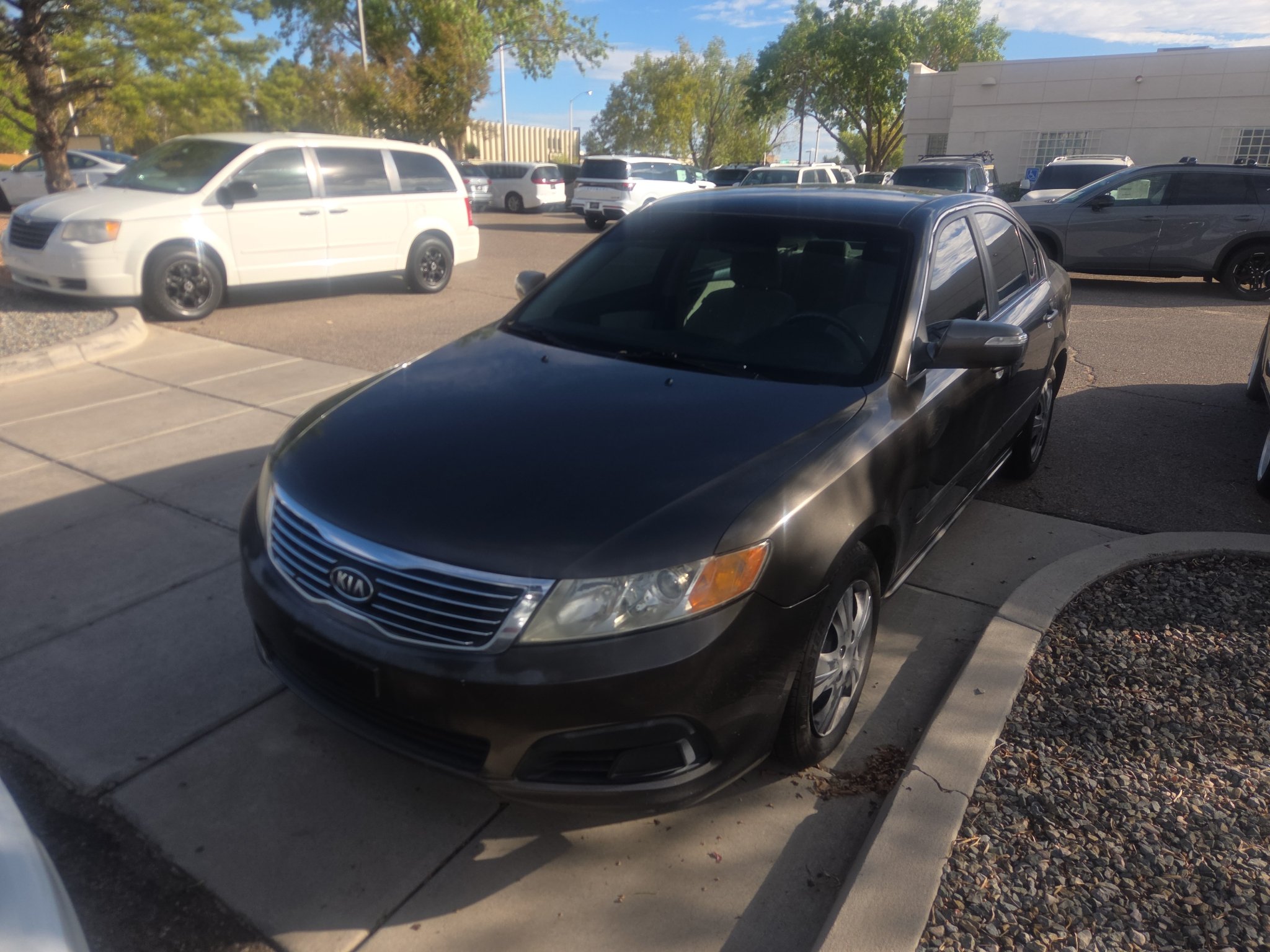 Used 2009  Kia LX image 2