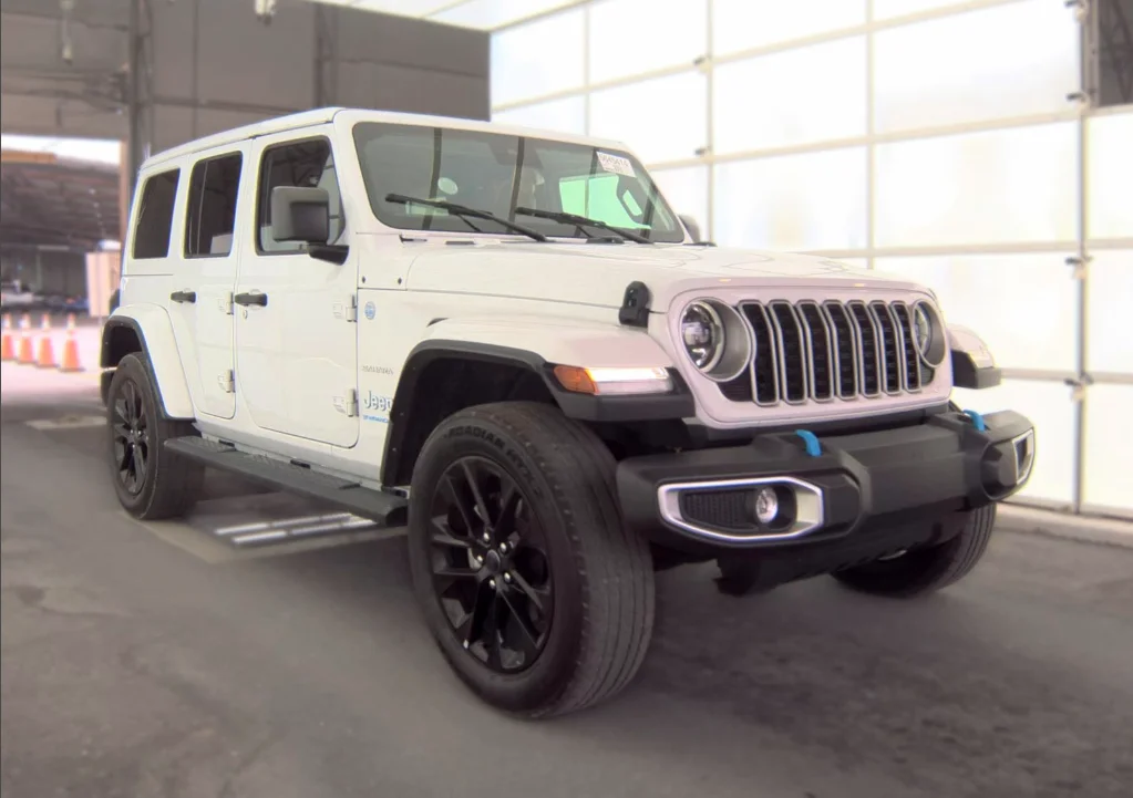 Used 2024 White Jeep Sahara 4xe image 2