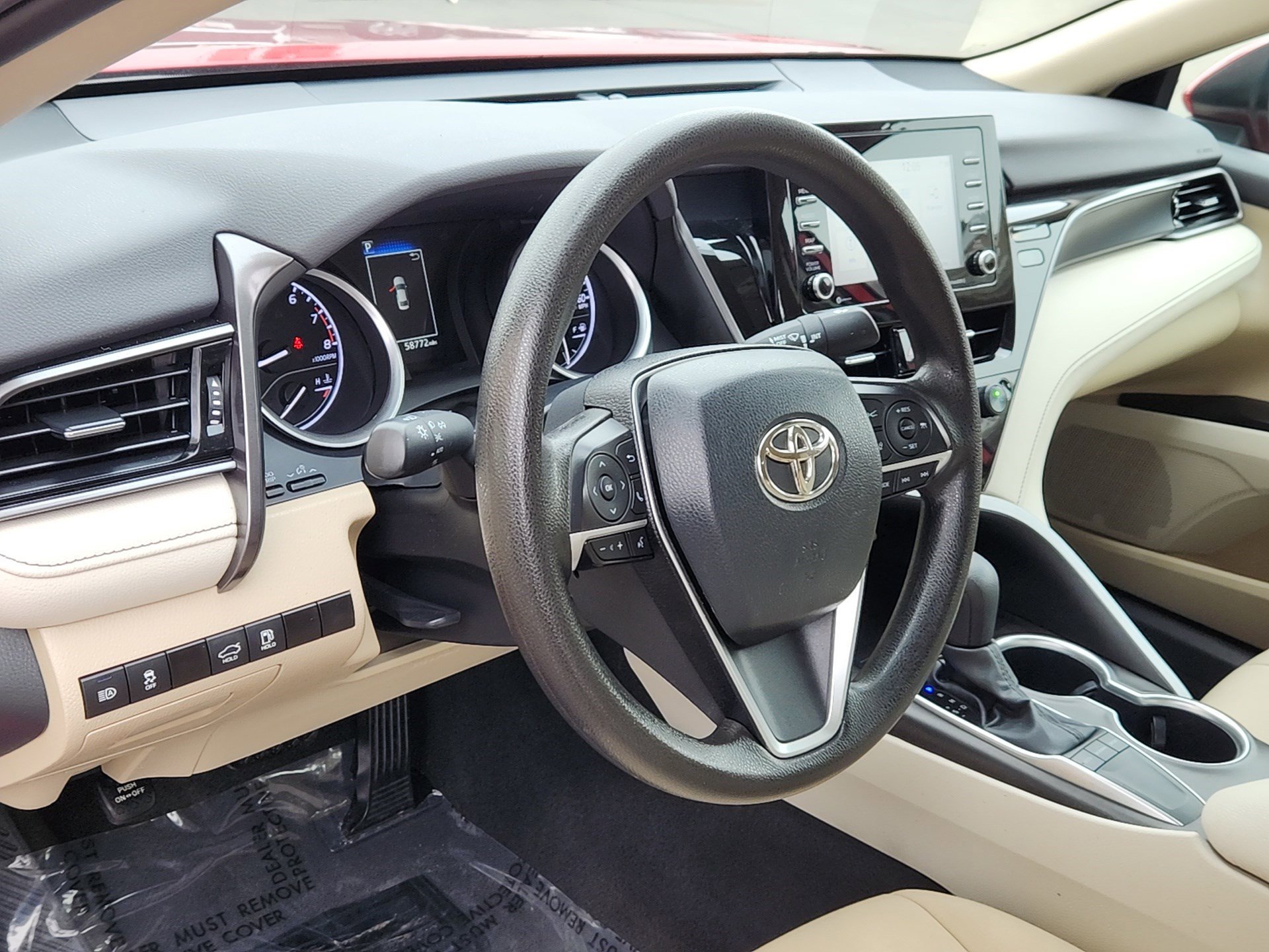 2023 Toyota Camry LE - Photo 11