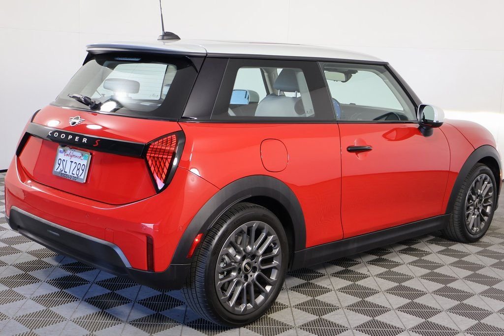 Certified Used 2025 Red MINI  image 4