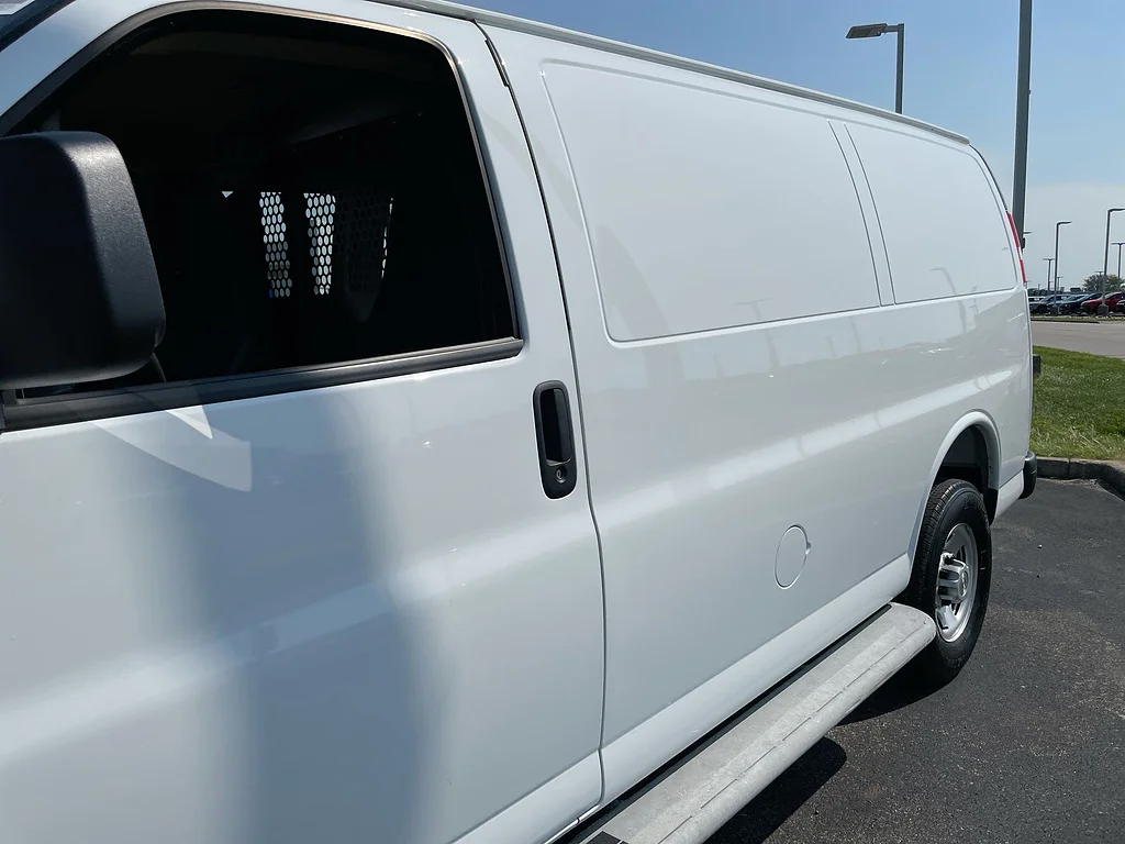 Used 2025 Summit White Chevrolet 2500 image 21