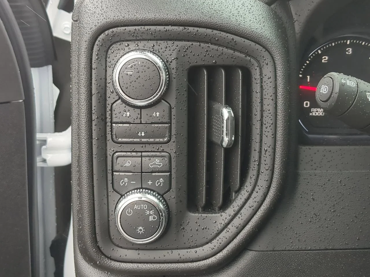 2025 GMC Sierra 2500HD Pro - Photo 17