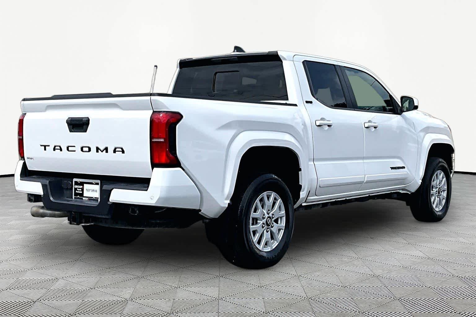 Used 2024 Ice Cap Toyota SR5 image 13