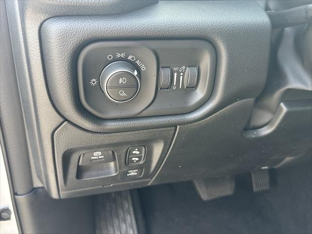 New 2026 Bright White Clear-Coat Exterior Paint RAM LARAMIE image 28