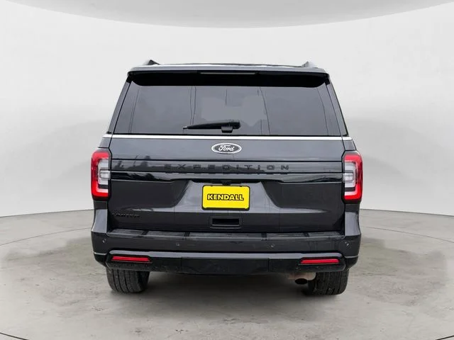 Used 2024 Gray Metallic Ford Limited image 6
