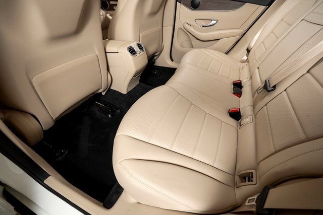 2022 Mercedes-Benz GLC GLC300 - Photo 24