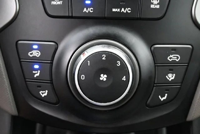 Used 2018 Black Hyundai 2.4 Base image 23