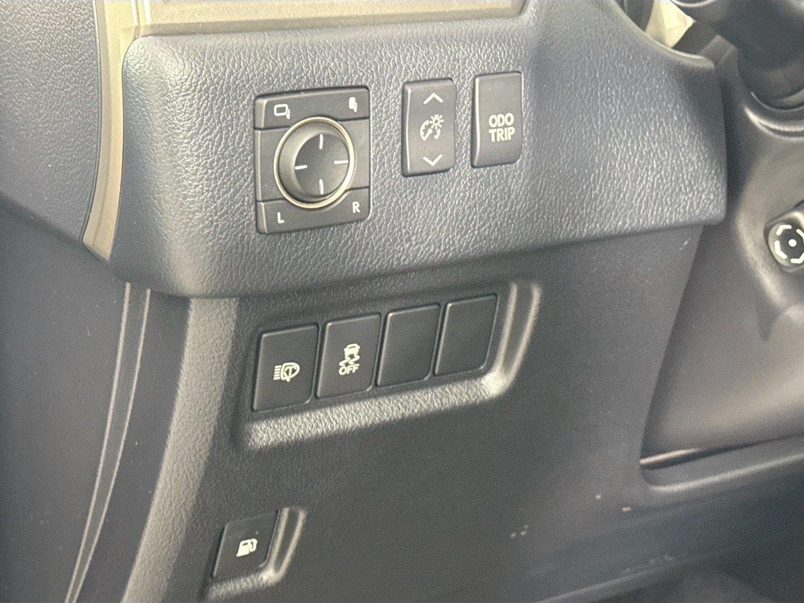 Used 2019 Nebula Gray Pearl Lexus GX 460 Premium image 14