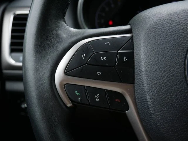 Used 2019 Diamond Black Jeep Altitude image 17