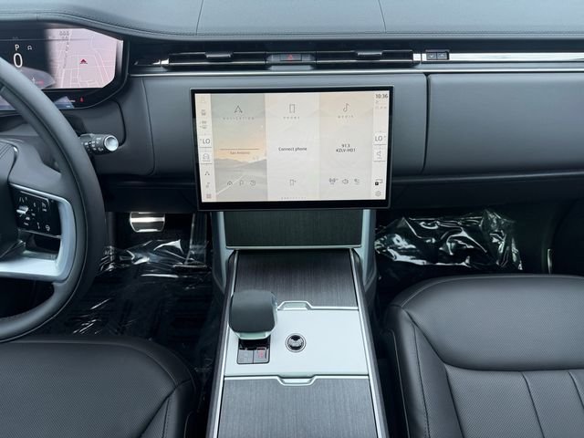 Certified Used 2026  Land Rover SE image 15