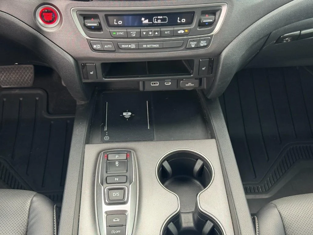 Certified Used 2025 Black Honda RTL image 15