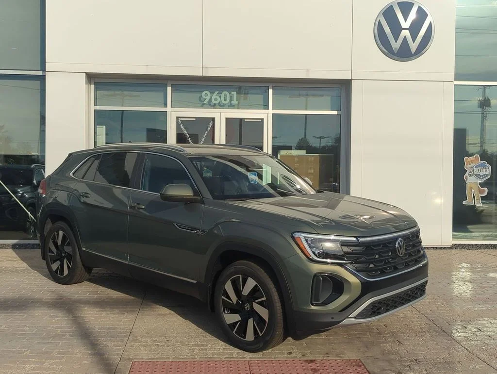 New 2026 Green Volkswagen 2.0T SEL image 2