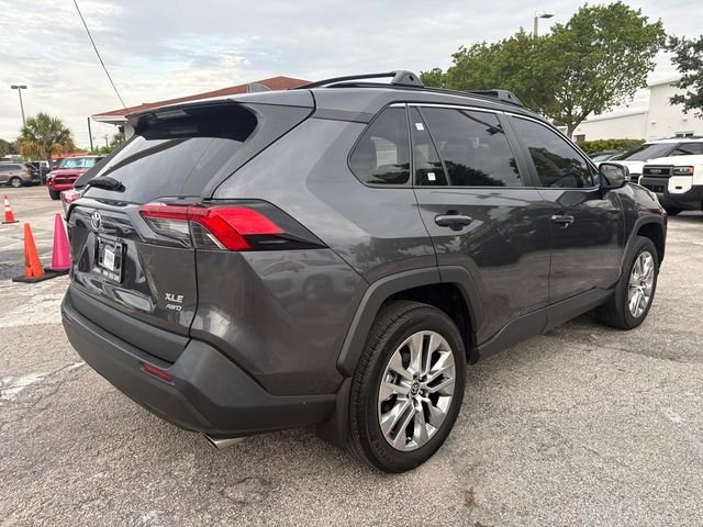 Used 2024 Gray Toyota XLE Premium image 8