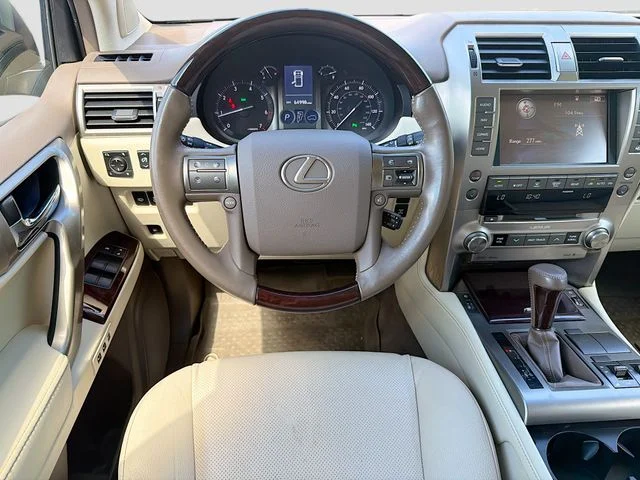 Used 2019  Lexus 460 image 22