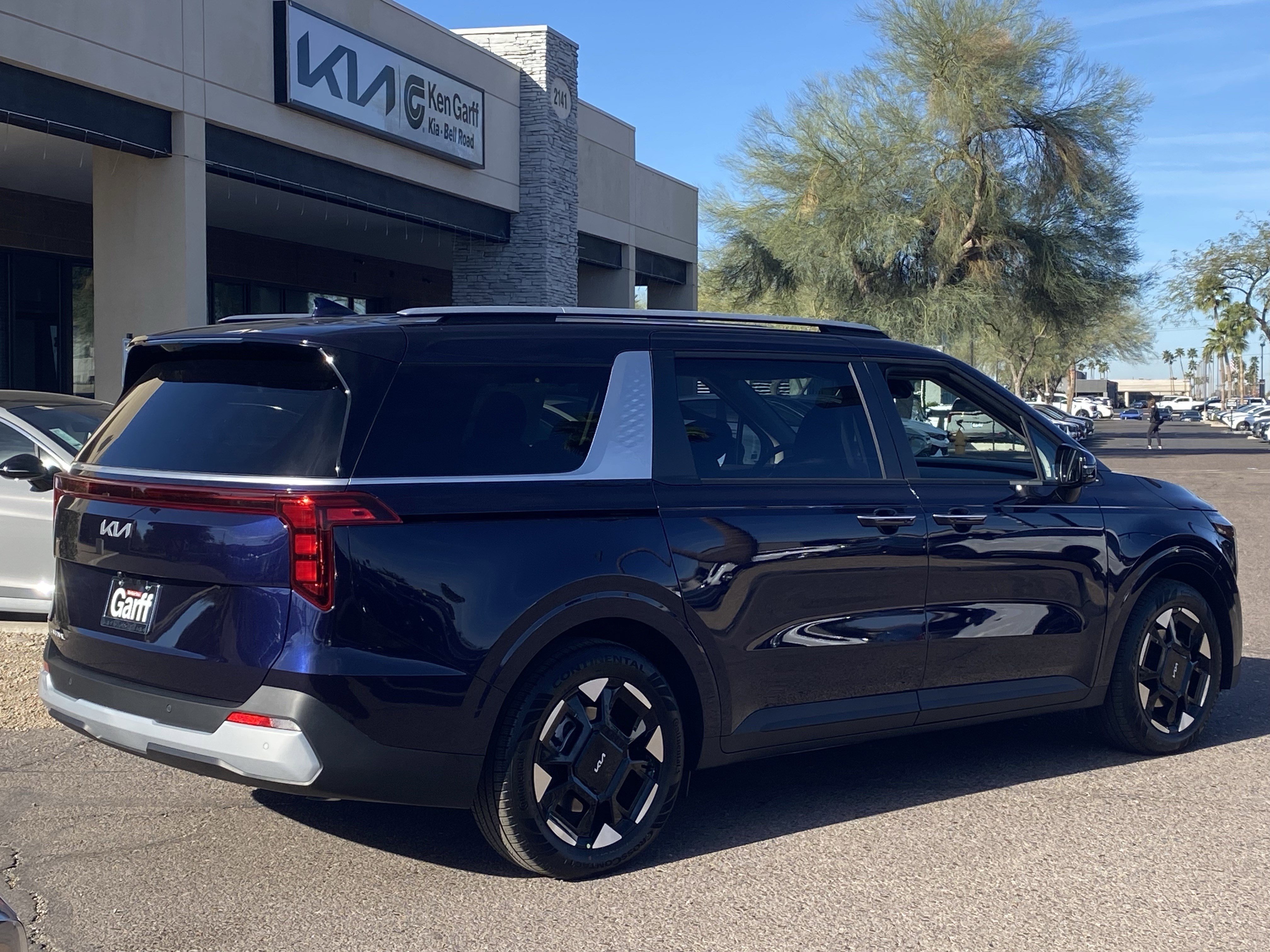 New 2026 Deep Chroma Blue Kia EX image 4