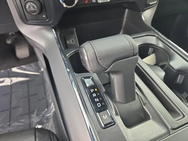 New 2025 Space White Metallic Ford XLT image 16