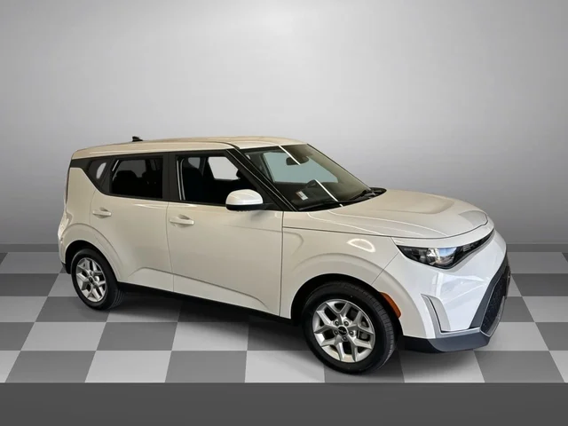 2024 Kia Soul 2.0L LX IVT's photo