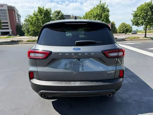 Used 2025 Gray Ford ST-Line image 6