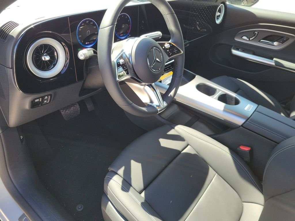 New 2027 MANUFAKTUR Alpine Grey Mercedes-Benz CLA 220 image 17