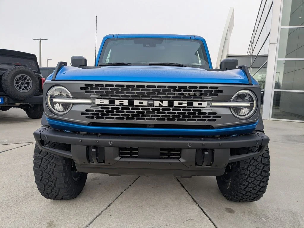 New 2025 Velocity Blue Metallic Ford Badlands image 10