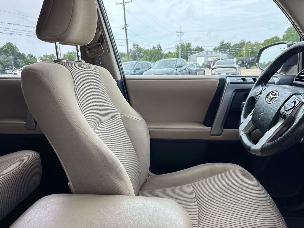 Used 2016 Black Toyota SR5 image 30