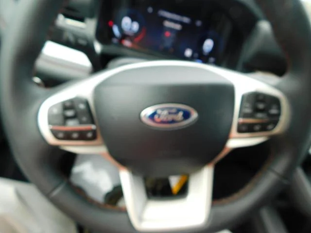 New 2026 Agate Black Metallic Ford Active image 37