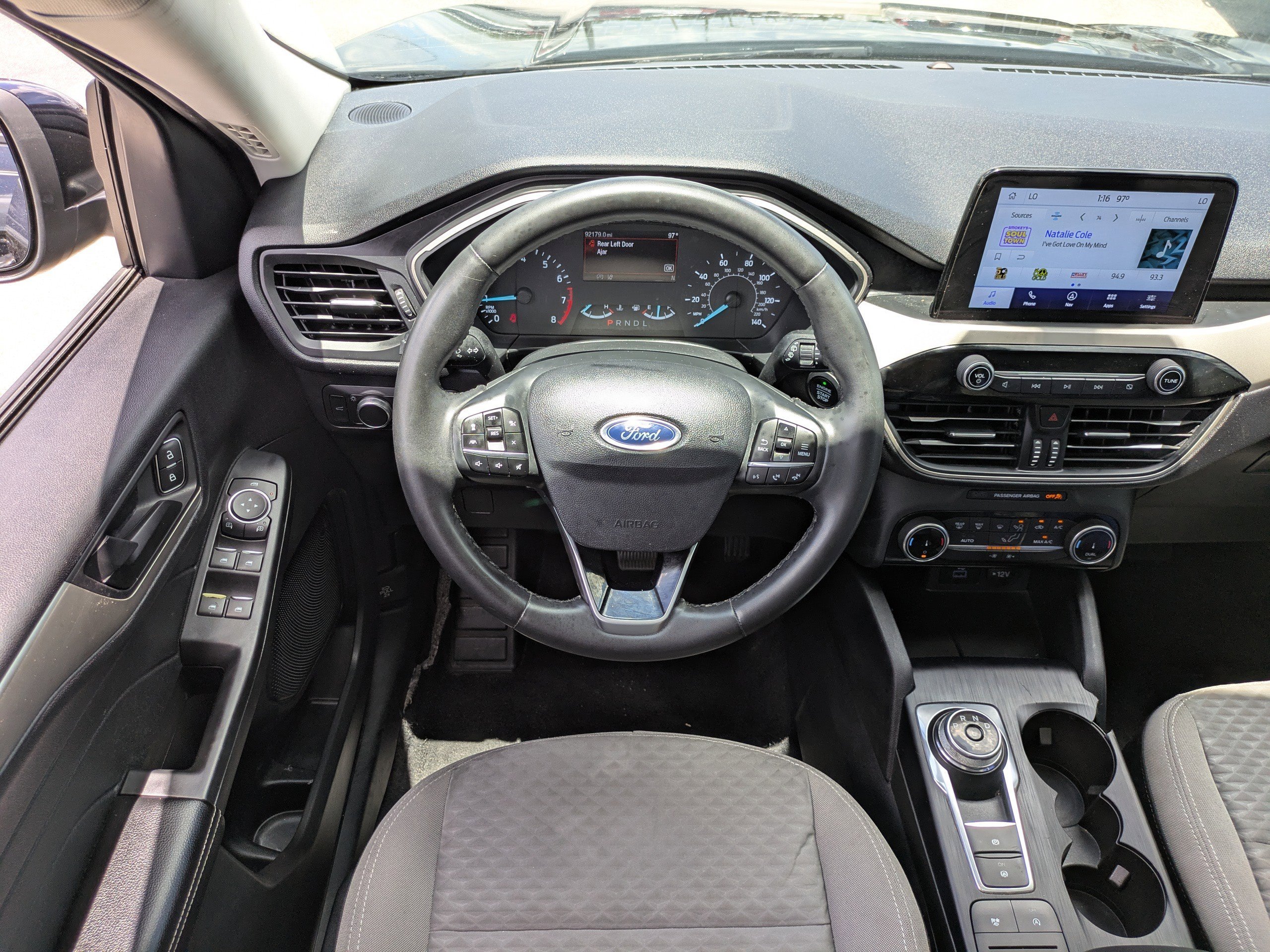 Used 2022  Ford SE image 15