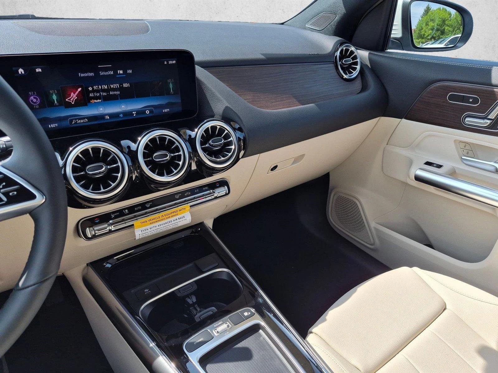 New 2026 Polar White Mercedes-Benz GLA250 image 14