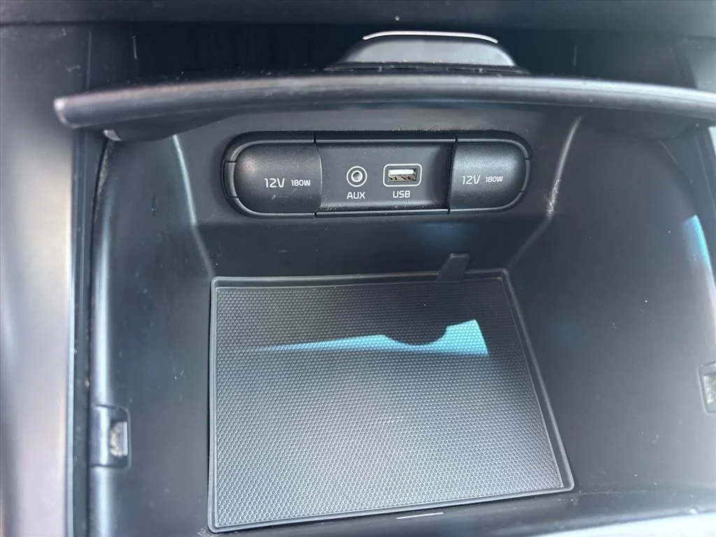 Used 2018 Black Kia LX image 21