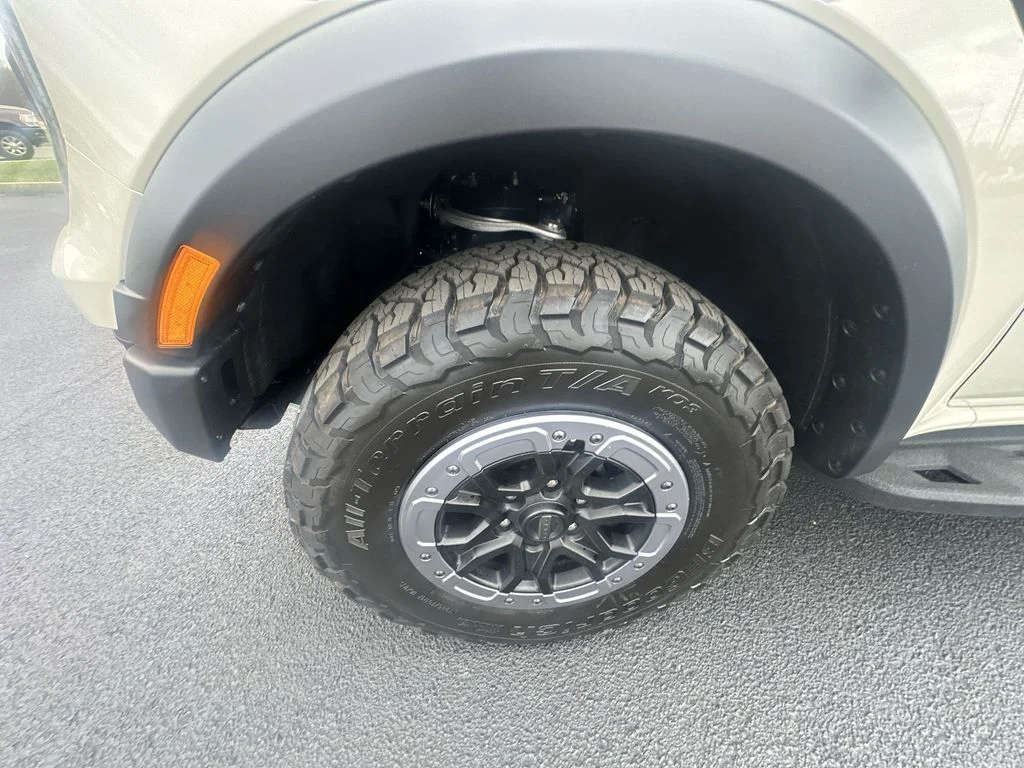 Used 2025 Beige Ford Raptor image 18