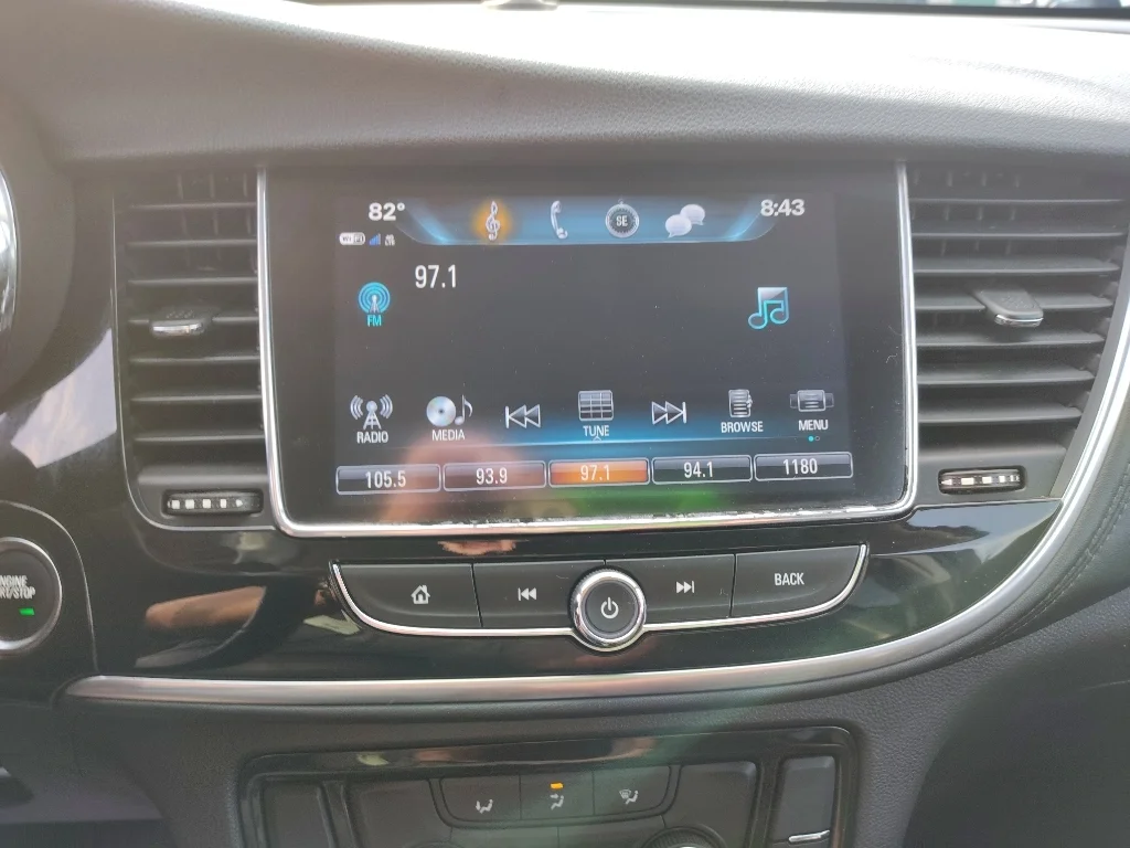 Used 2021 Summit White Buick Preferred image 15