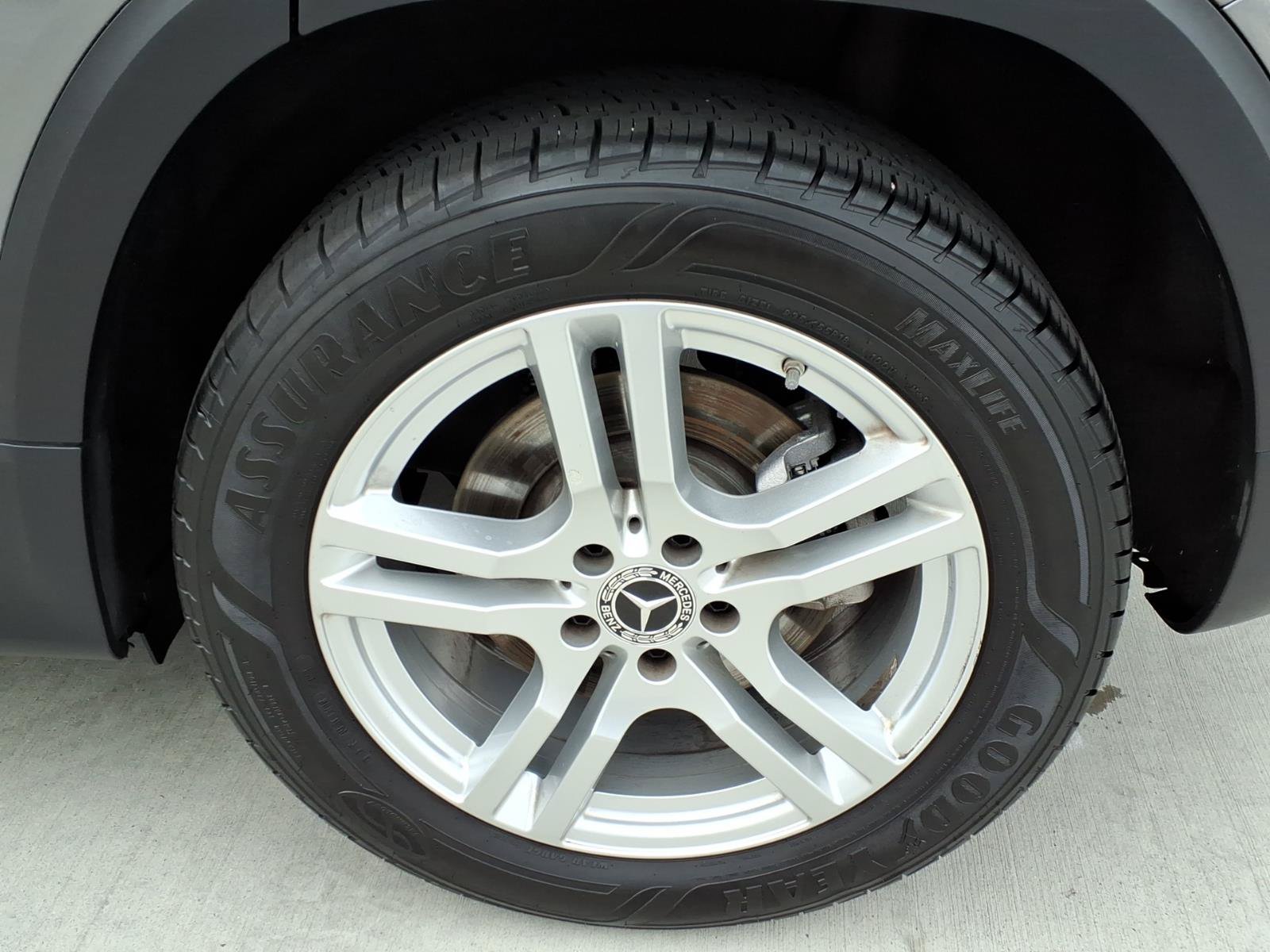 Used 2020 Mountain Gray Metallic Mercedes-Benz GLB250W image 24