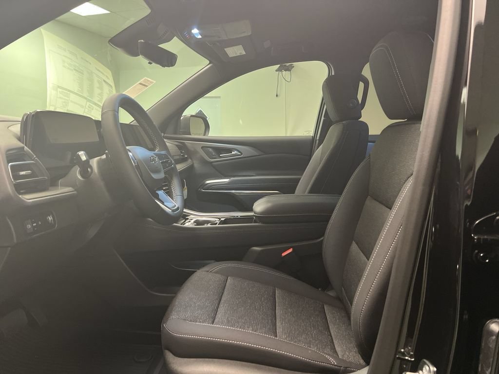 2027 Chevrolet Traverse LT - Photo 11