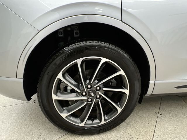 Used 2023 Silver Lincoln Grand Touring image 41
