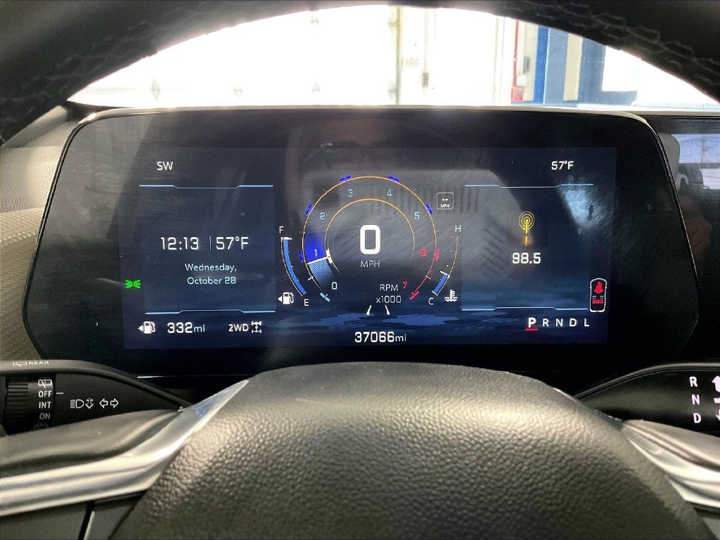 Used 2025 White Chevrolet LT image 24