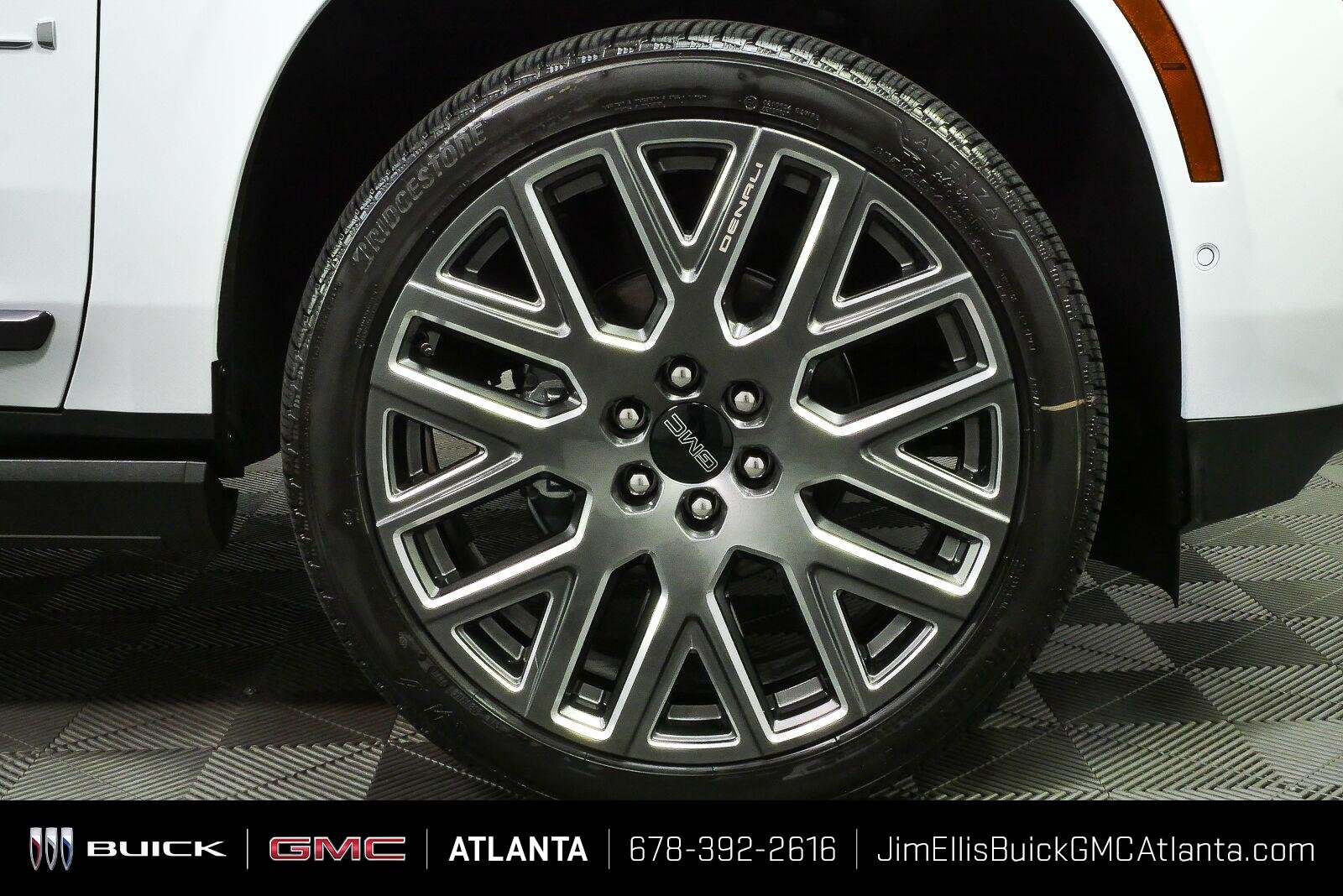 New 2026 Glacier White Tricoat GMC Denali Ultimate image 38