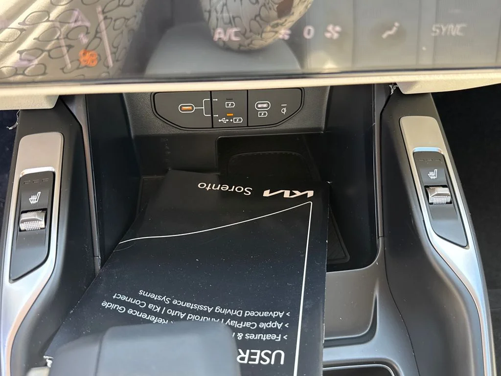 2025 Kia Sorento S - Photo 30