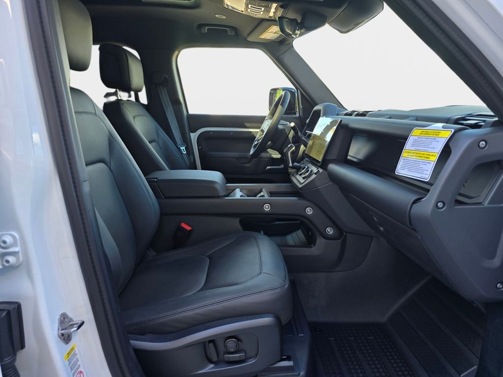 New 2026 Fuji White LAND ROVER X-Dynamic SE image 10