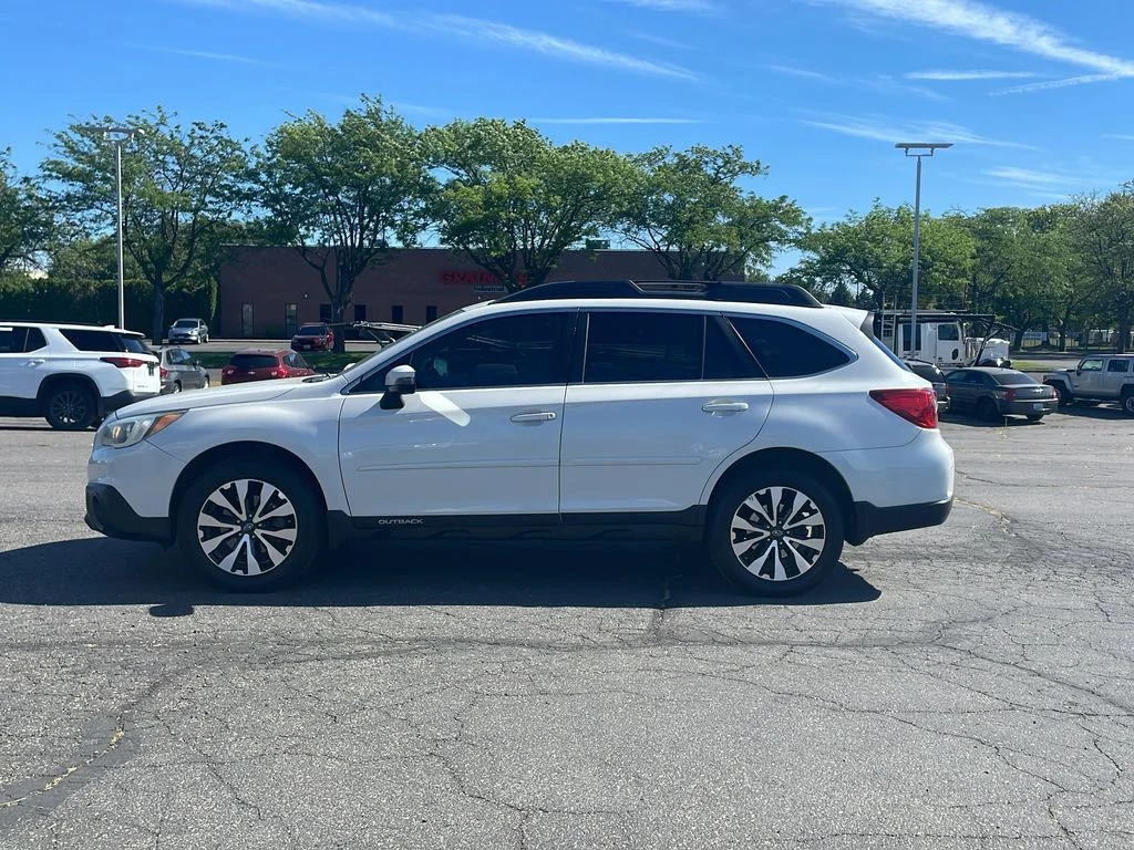 Used 2015 Crystal White Pearl Subaru 2.5i Limited image 4