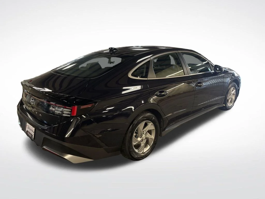 Certified Used 2026 Blue Hyundai SE image 5