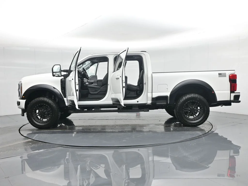 New 2026 Star White Metallic Tri-Coat Ford Lariat image 4
