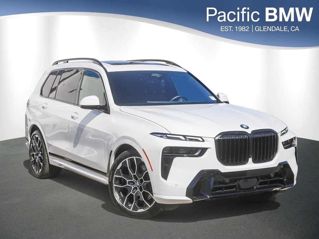 2023 BMW X7 xDrive40i's photo