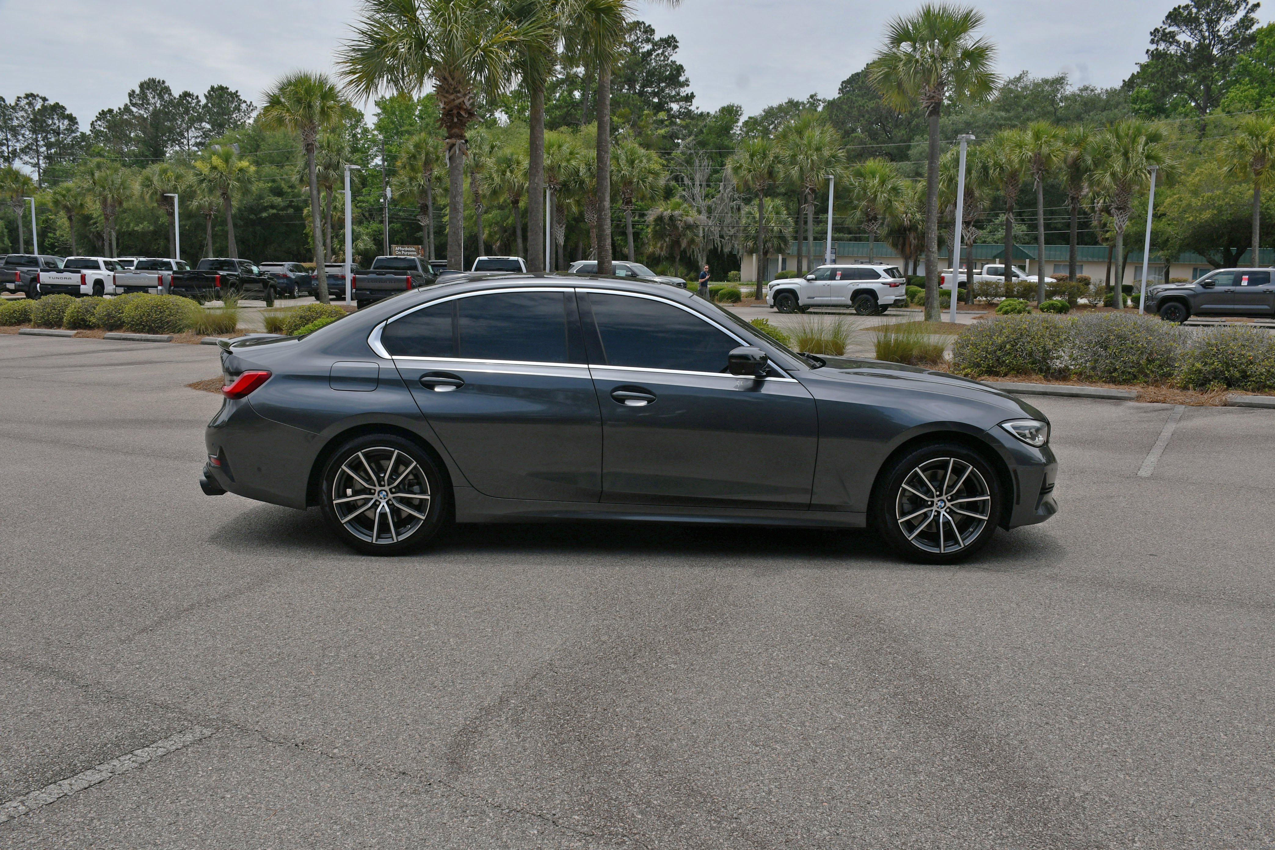 Used 2019 Gray BMW 330i image 2