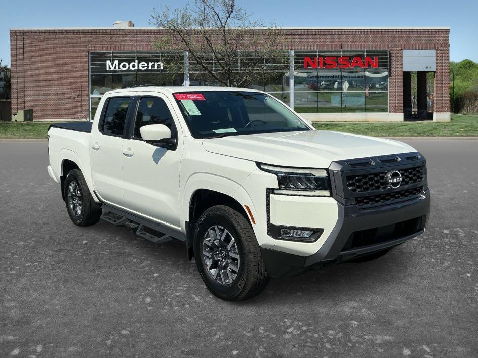 Certified Used 2025 Glacier White Nissan SL image 5