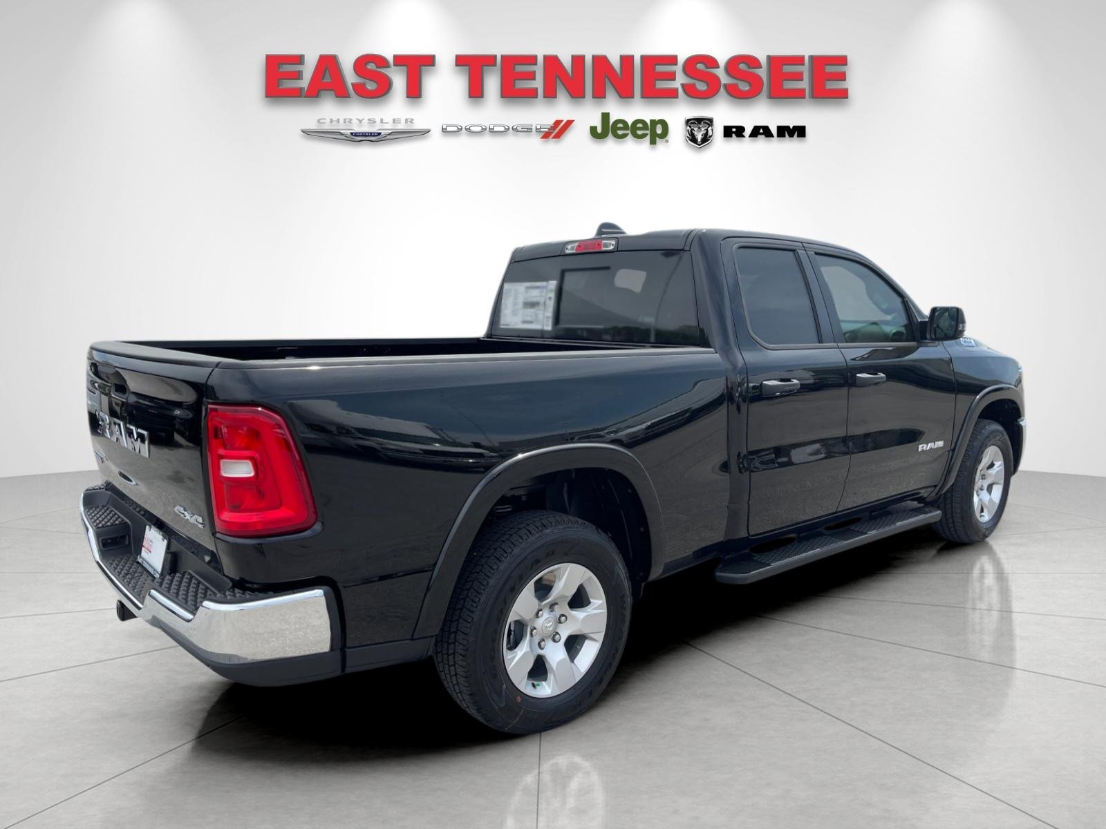 New 2026 Diamond Black Crystal Pearl-Coat Exterior Paint RAM Big Horn/Lone Star image 3