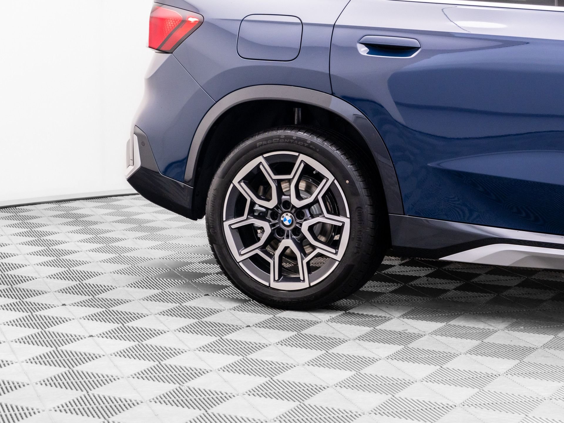 New 2026 Night Dusk Blue Metallic BMW xDrive28i image 35
