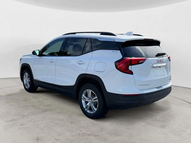Used 2019 White GMC SLE image 3