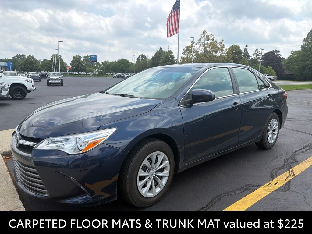 Used 2015 Blue Toyota LE image 3