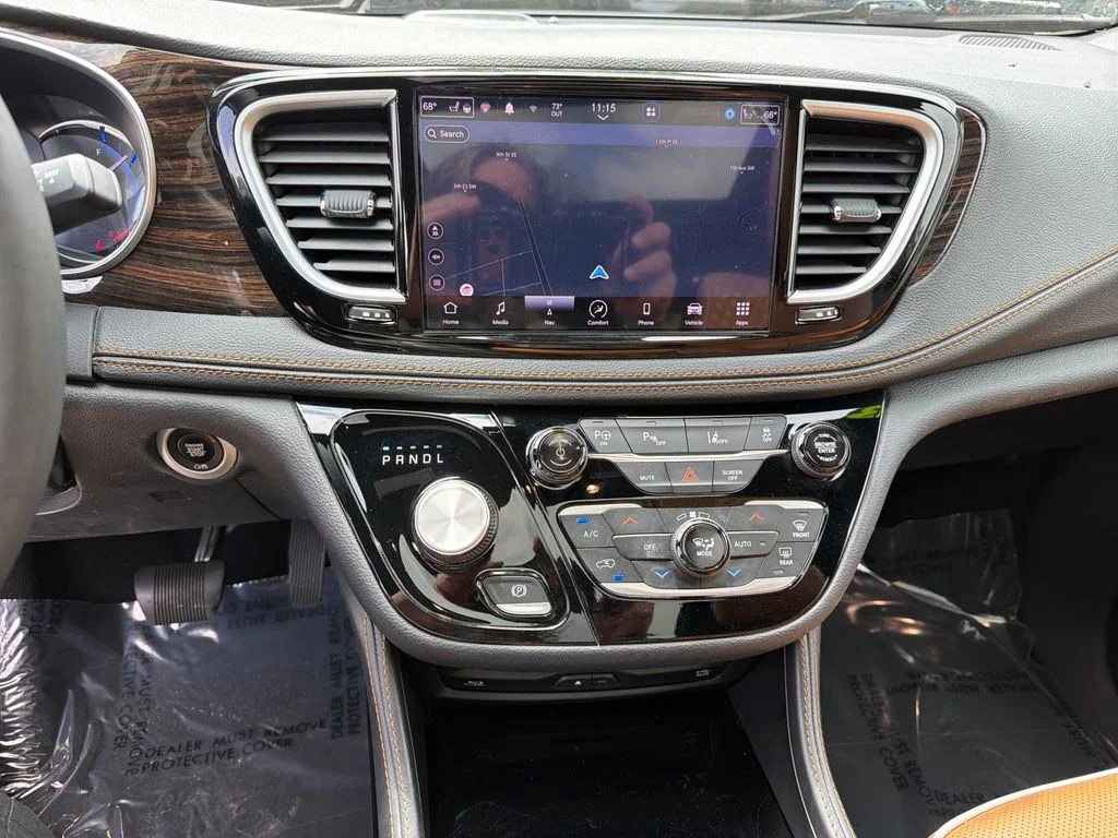 2023 Chrysler Pacifica Hybrid Pinnacle - Photo 27